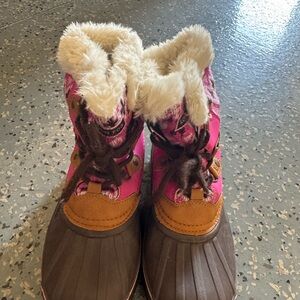 Pink and Brown Winter Boots with Faux Fur
